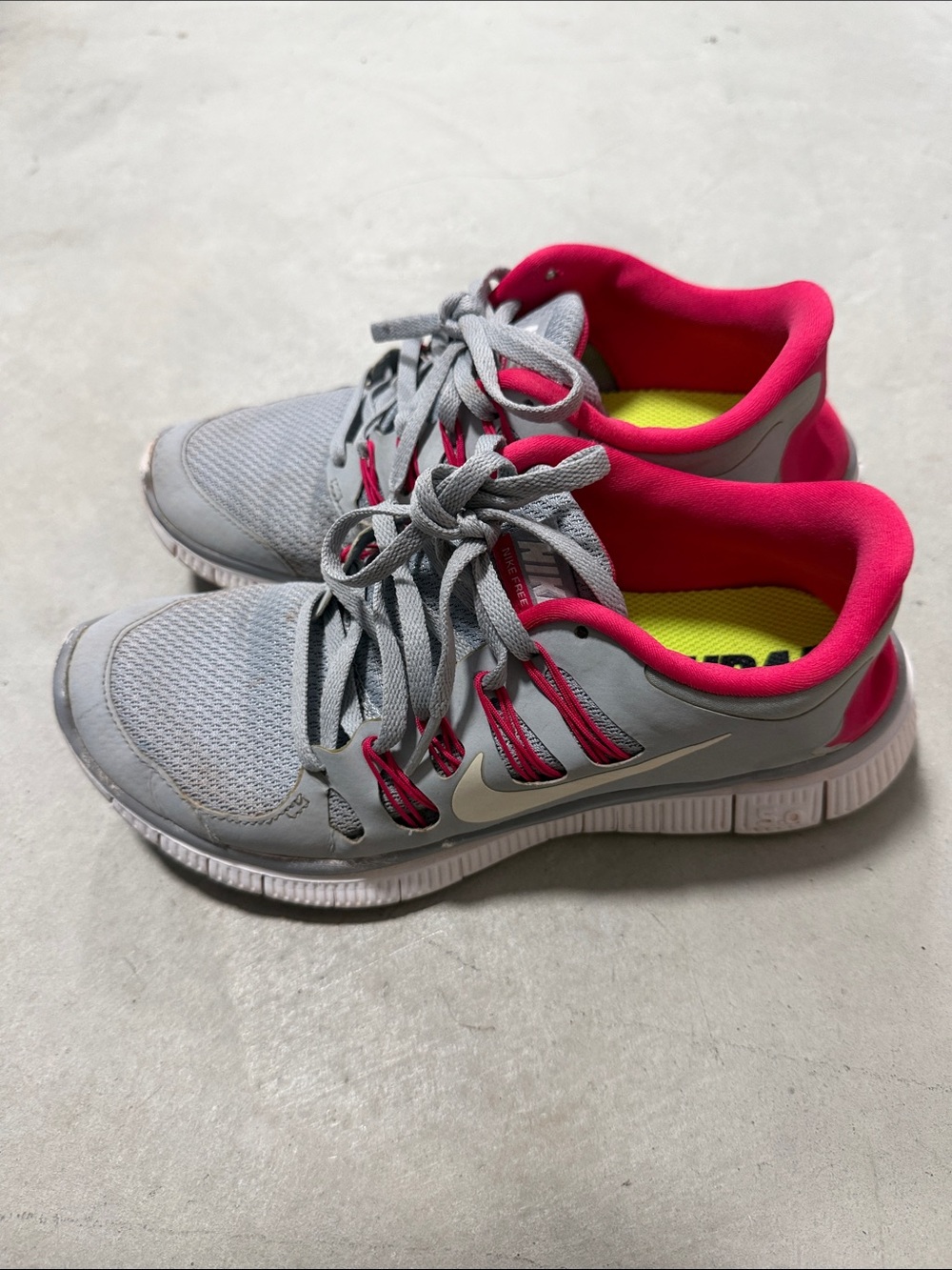 Nike Women’s Gray & Pink Running Shoes